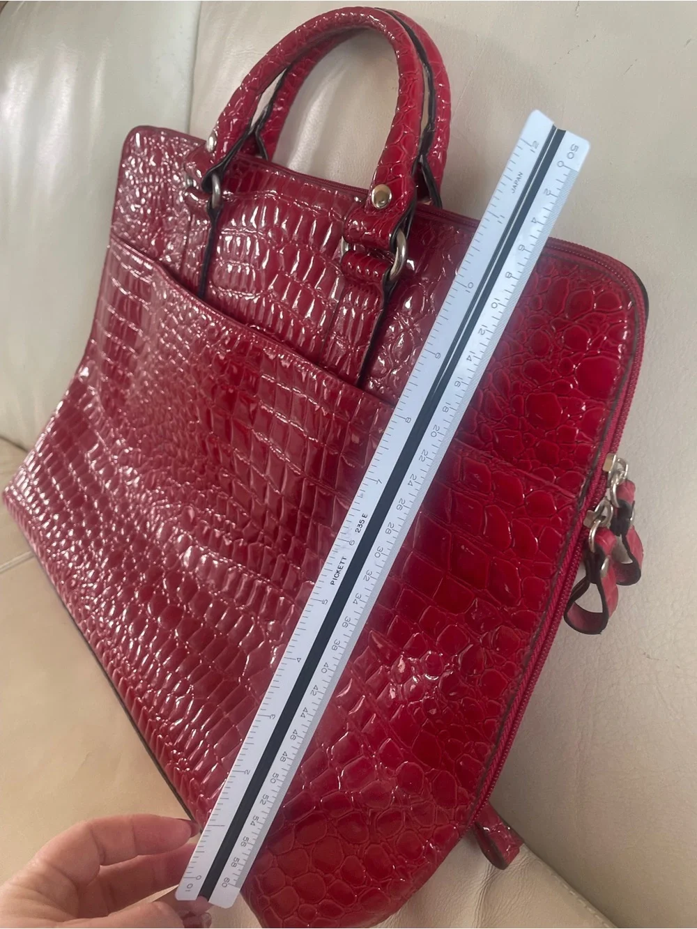 ❤️🐊 Bueno Red Croc-Embossed Patent Leather Satchel - computer? Files? Exec Ready